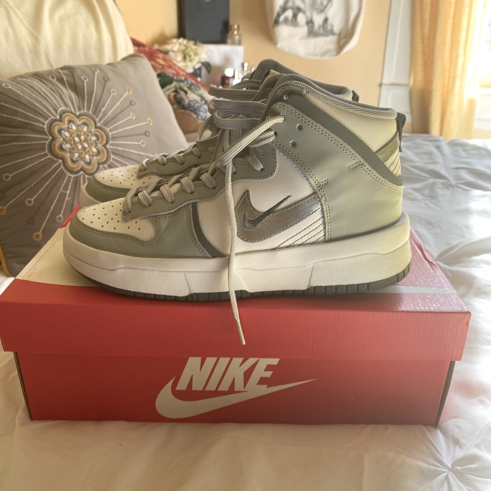 Nike Dunk High Up white/silver smoke grey